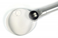 Лупа Levenhuk Zeno 400, 2/4x, 88/21 мм, 2 LED, металл Лупа Levenhuk Zeno 400, 2/4x, 88/21 мм, 2 LED, металл